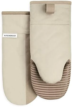 KitchenAid Beacon Two-Tone Non-Slip Oven Mitt Set, Milkshake/Beige, 5.75"x13", 2 Piece - Image 12