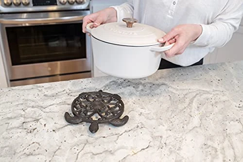 Gasaré, Cast Iron Trivet For Hot Dishes, Pots And Pans, Metal Trivet, Sea Turtle Design, Cast Iron, Rubber Feet Caps, Ring Hanger, 8 ½ X 7 Inches, Brown Finish, 1 Unit - Image 2