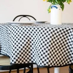 Tablecloth Premium Checkered Style. Thick And Sturdy Heavy Weight Cotton Linen Fabric. Wrinkle Free. Rectangle And Round Sizes (Black - 82" Diameter - Round 8 Seats Table)